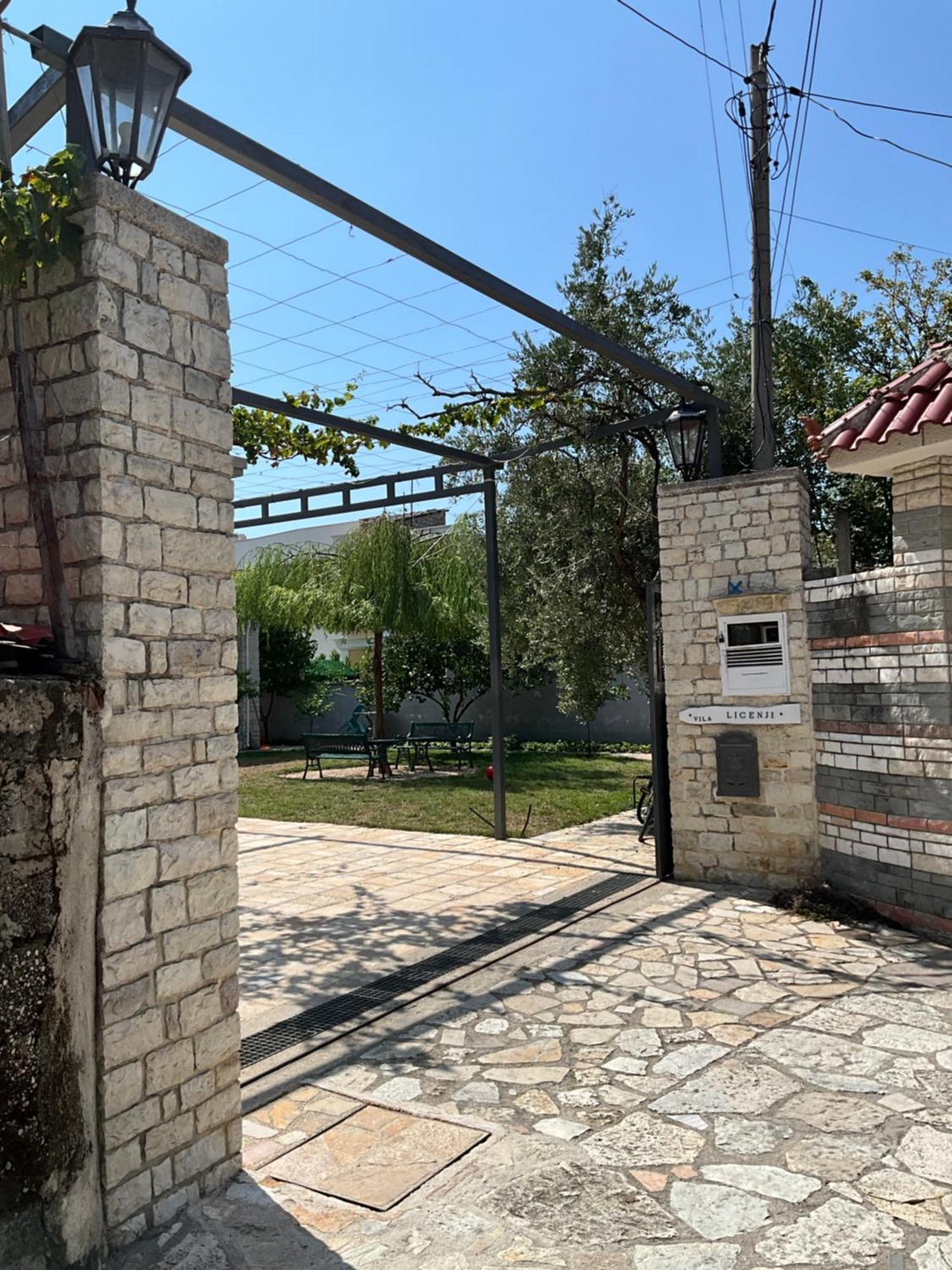 Vila Licenji Vlore Exterior photo